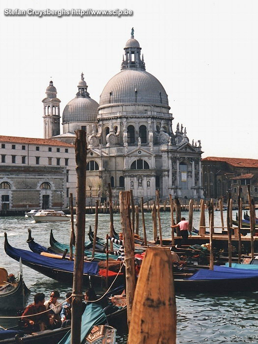Venetië - Santa Maria della Salute Venetië, de 'stad op water' met zijn typische kanalen, gondels, kerken, koopmanshuizen, ... Stefan Cruysberghs